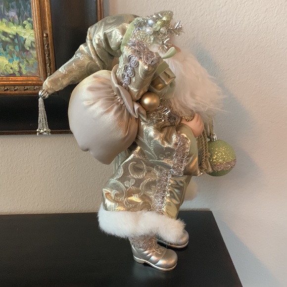 Creative Designs Santa - Picture 2 of 10